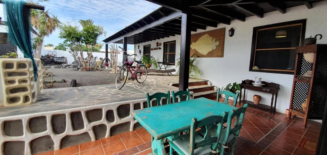 Habitaciones Dona Cris Puerto del Carmen  Guest house