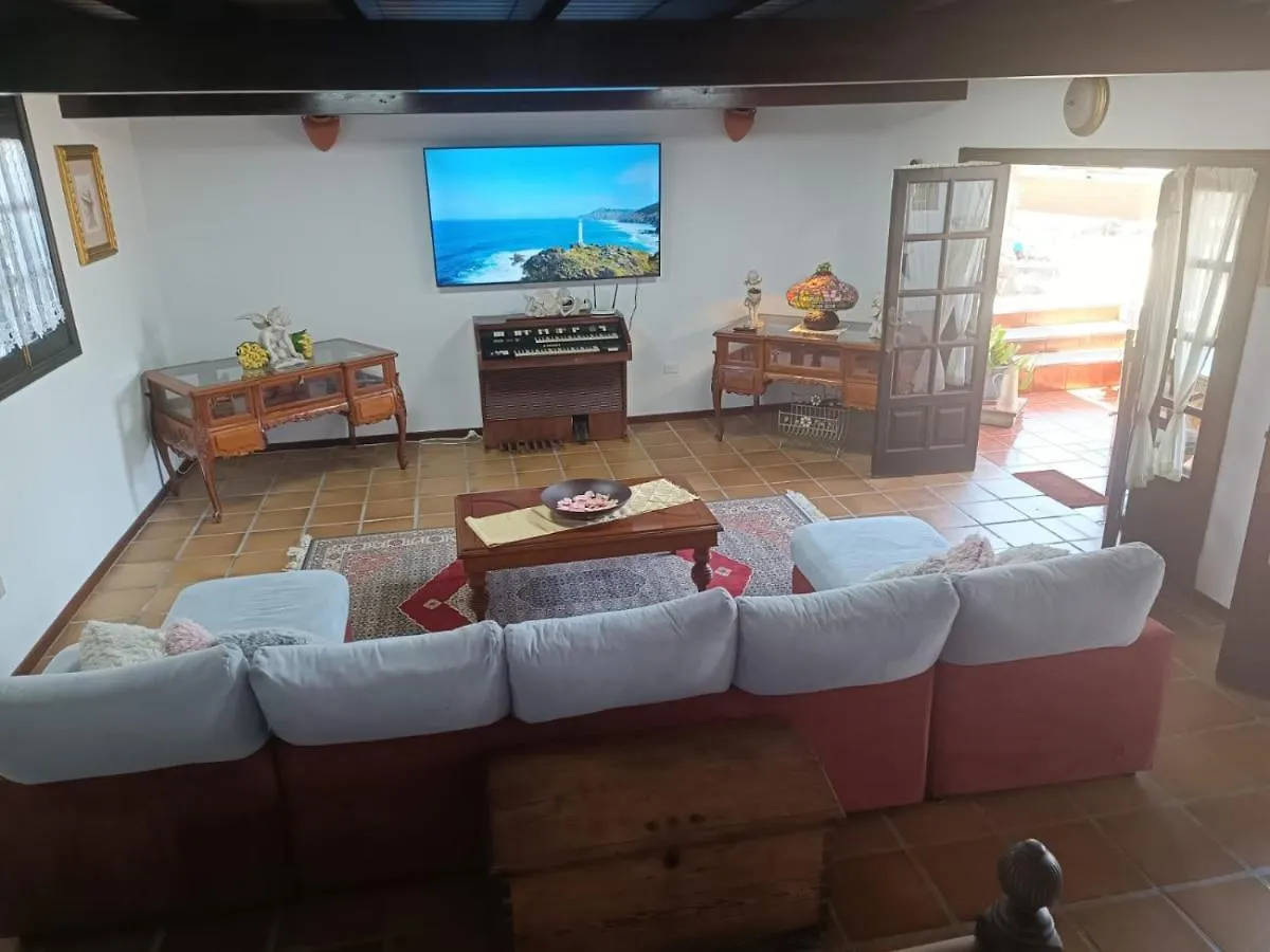 Habitaciones Dona Cris Puerto del Carmen  Puerto del Carmen (Lanzarote)