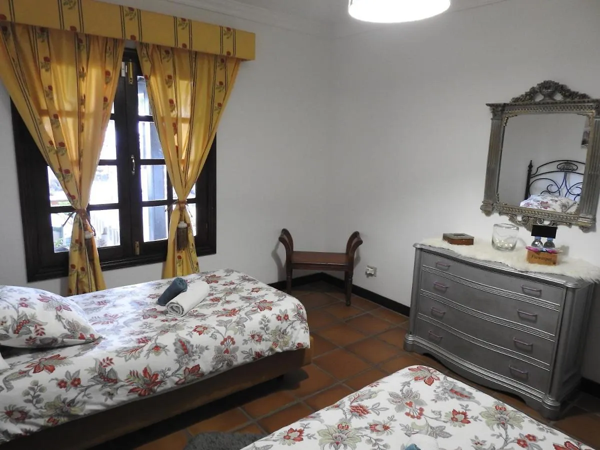 Habitaciones Dona Cris 卡门港 招待所