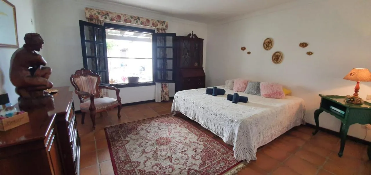 Habitaciones Dona Cris 卡门港